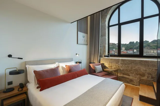 جناح بسرير كينج بإطلالة على النهر، NEYA Porto Hotel 4/10