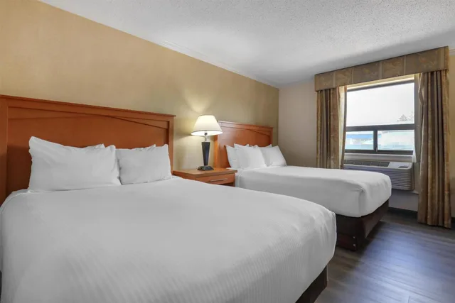 غرفة بسريرين كوين بحوض استحمام لذوي الإعاقة، Best Western Davison Inn 7/10