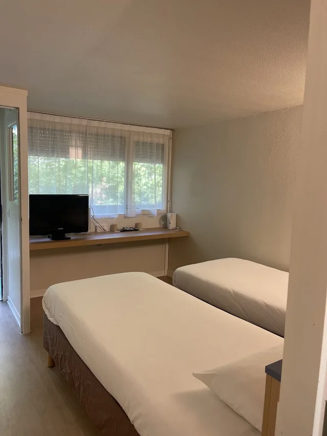 غرفة قياسية بسريرين منفصلين، Kyriad Direct Montpellier Ouest Saint Jean De Vedas 3/10