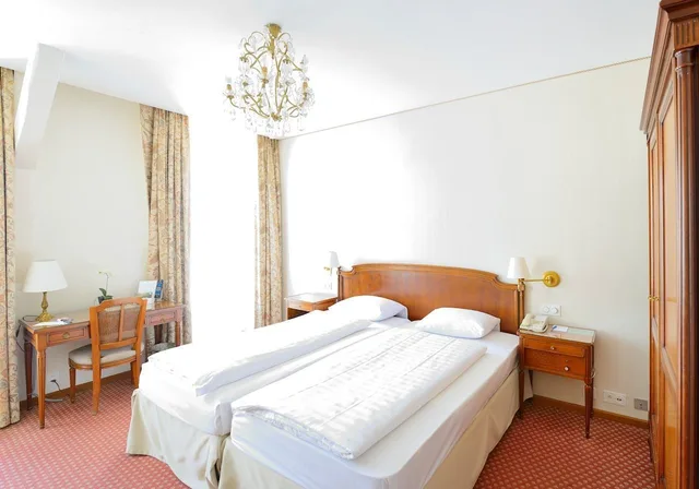غرفة قياسية بسرير كوين، Eden Palace Au Lac 4/7