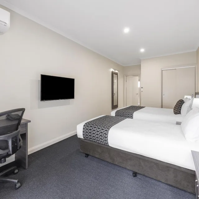 غرفة بسريرين منفصلين، Quality Hotel Melbourne Airport 4/10