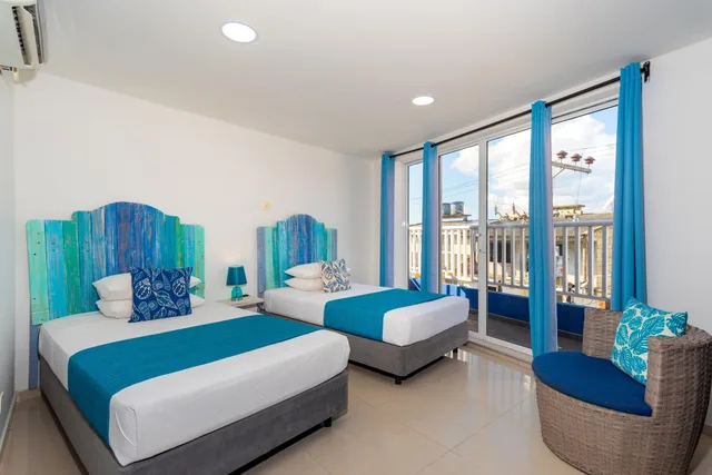 جناح رئاسي بـ3 غرف نوم، White Coral Apartasuites 1/5