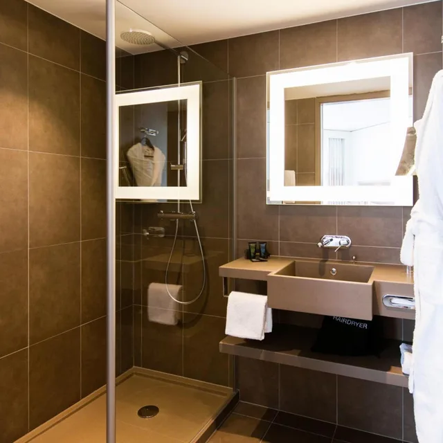 جناح جونيور مع أريكة، Novotel Istanbul Bosphorus Hotel 3/4