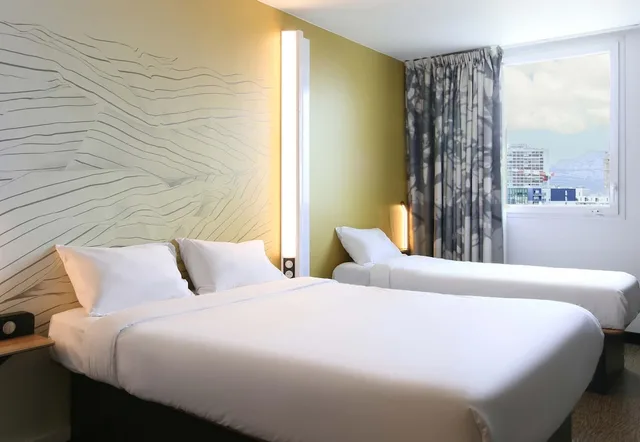 غرفة ثلاثية بسرير مزدوج وسرير فردي، B&B Hotel Marseille Prado Velodrome 3/9