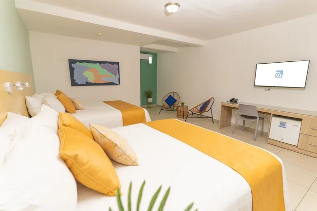 غرفة سوبيريور بسريرين كوين بشرفة، Hotel Los Farallones 2/9