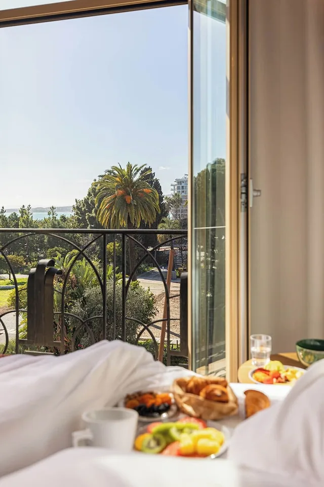 غرفة سوبيريور ثلاثية بسرير كينج بإطلالة على البحر مع أريكة، Hotel Albert 1er Nice 4/7