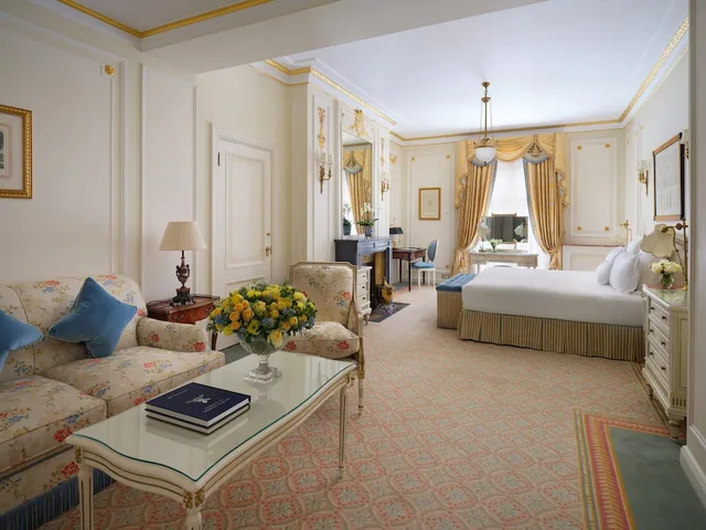 غرفة غراند ديلوكس بسرير كينج، RITZ LONDON 6/10