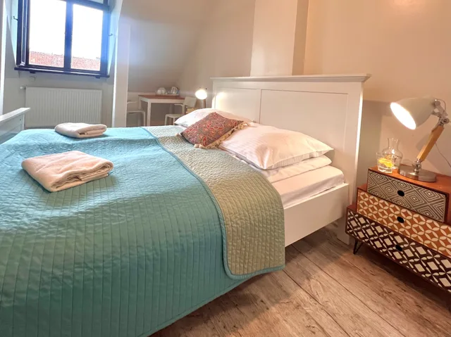 Deluxe, Queen Bed, Oki Doki Old Town Hostel 2/4