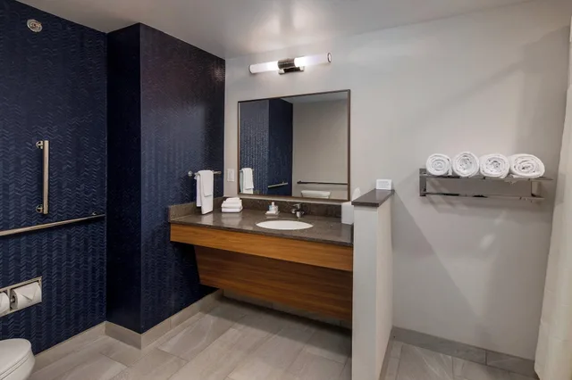 غرفة رباعية لذوي الإعاقة، Fairfield Inn Suites Little Rock Airport 5/5