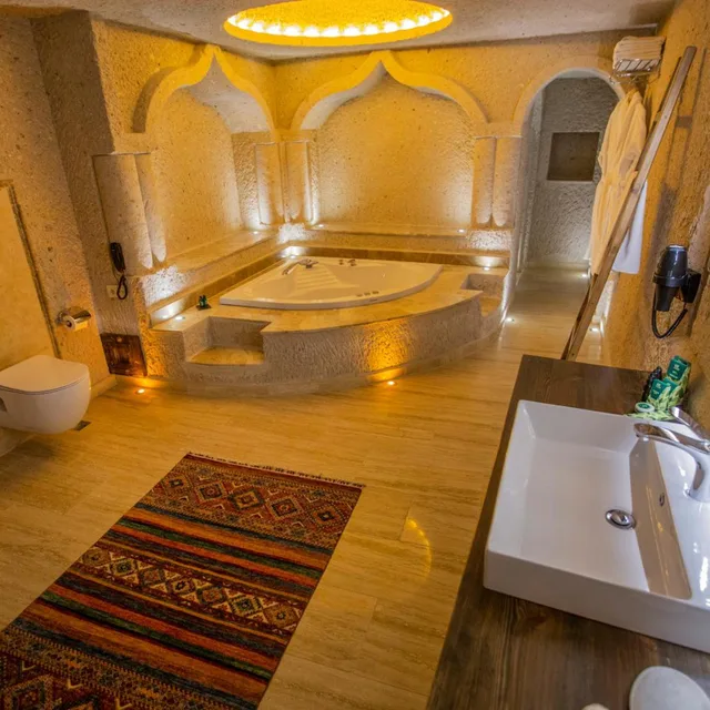 Cave, Imperial, Suite, Hot Tub، Nino Cave Suites 6/6