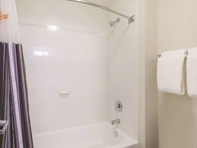 غرفة بسريرين مزدوجين، La Quinta Inn & Suites by Wyndham Austin Round Rock 9/9