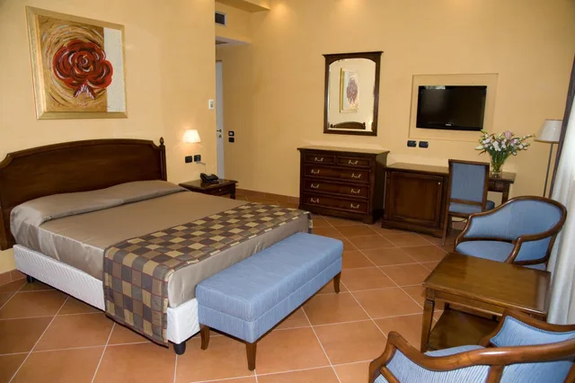 غرفة كلاسيكية بسرير كينج، Artemis Hotel 6/10