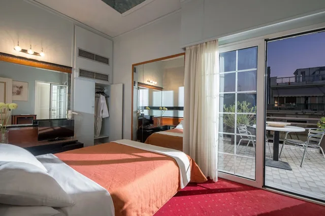 غرفة بسرير مزدوج بإطلالة على المدينة بغرفة نوم واحدة، Victory Inn 2/5