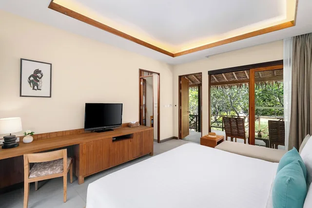 Garden, Deluxe, Bungalow, King Bed, SAii Phi Phi Island Village 1/4