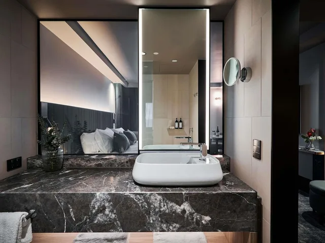Deluxe, Executive, King Bed, Club Lounge Access, High Floor, Pullman East Melbourne 9/10