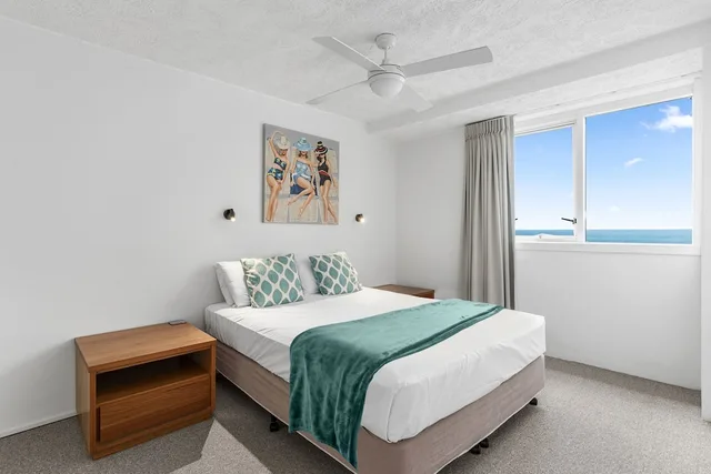 2 Bedrooms, Superior, Apartment, 1 Queen and 1 Single Bed, Ocean View, No Balcony، 84 The Spit Holiday Apartments 2/6