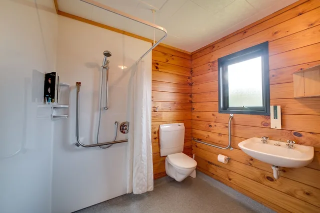 Motel, Studio, 1 Queen and 1 Single Bed، Wellington Top 10 Holiday Park 6/6