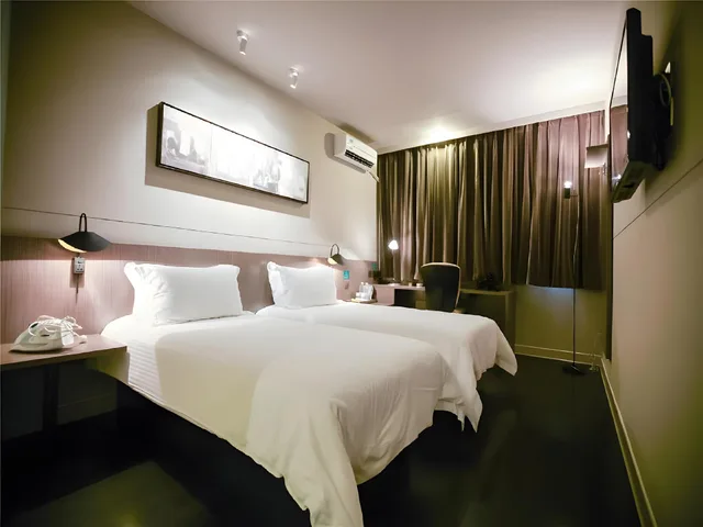 غرفة بسرير مزدوج، Jinjiang Inn Select (Shanghai Nanjing Road Pedestrian Street) 1/1