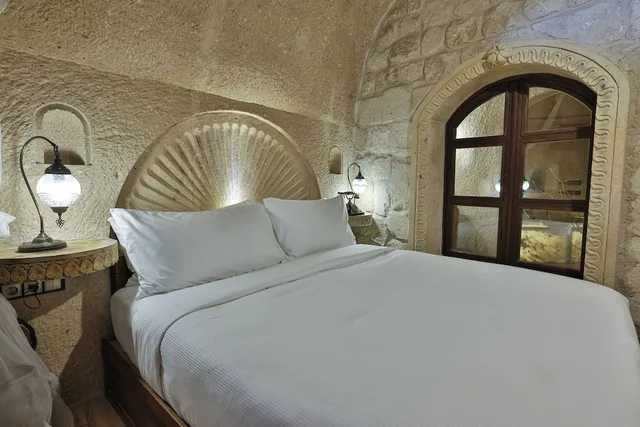 Cave, King Bed, Jetted Tub، Elika Cave Suites Cappadocia, Curio Collection by Hilton 6/10