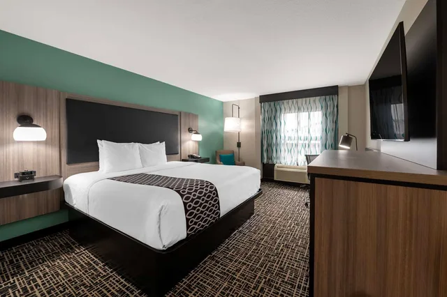 غرفة بسرير كينج، Best Western Plus Greenwood/Indy South Inn 1/3