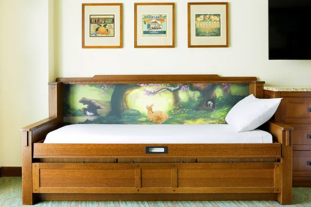 Woods, King Bed, Courtyard View, Sofa، Disney Grand Californian 1/4