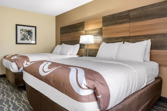 غرفة قياسية بسريرين كوين، Quality Inn And Conference Center Richmond, IN 10/10
