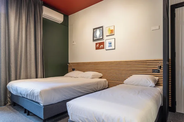 غرفة أساسية ثلاثية بسرير كوين وسرير فردي، Hotel Freeland 1/4