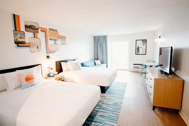 Room, 2 Queen Beds, Urban View, Sofa, Balcony, Atlantic OceanFront Inn 6/10