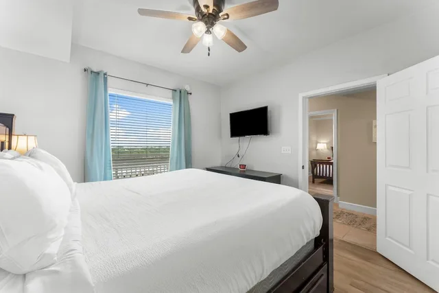 شقة سكنية بسرير كينج وسرير كوين وسرير بطابقين بإطلالة على البحر بغرفتي نوم مع أريكة، Tidewater Beach Resort By Panhandle Getaways 3/10