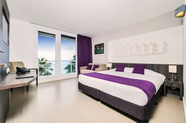 Superior, Queen Bed, Lagoon View, Sofa، Hotel Beaurivage 3/10