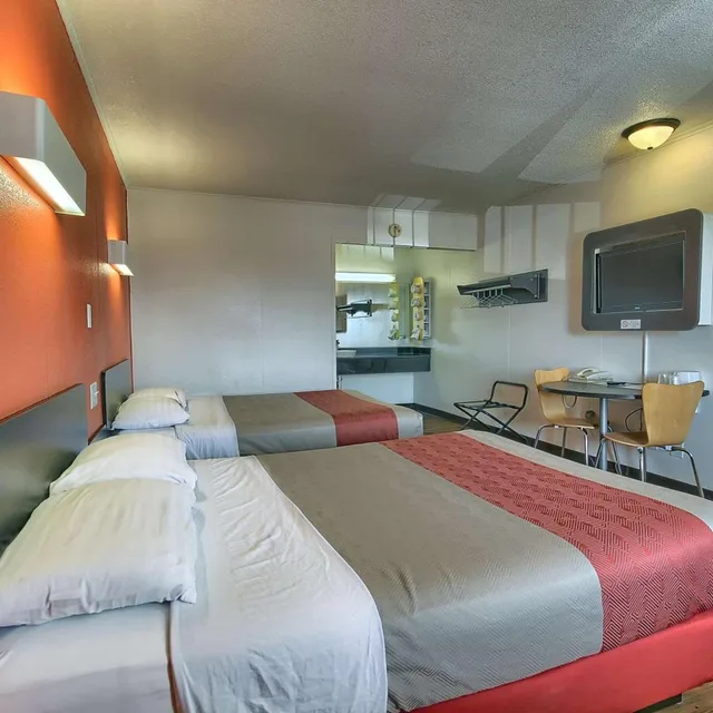 غرفة بسريرين كوين، Motel6 Lima, OH 8/10