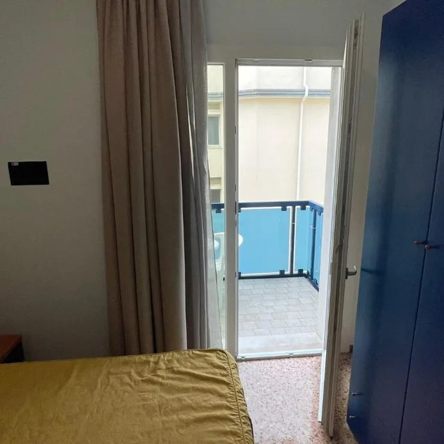Room, Single, Lateral Side Sea View, Balcony, Souvenir 2/3