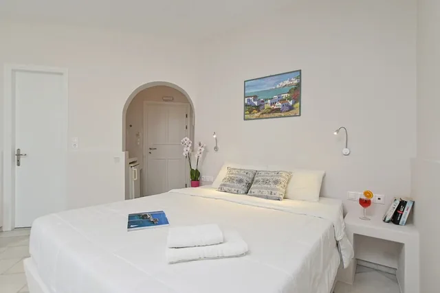 غرفة سوبيريور بسرير كوين وسرير فردي، Golden Sand Naxos 2/10