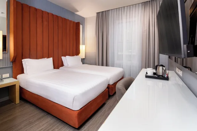 غرفة قياسية بسريرين منفصلين، Holiday Inn Milano Garibaldi Station 6/10