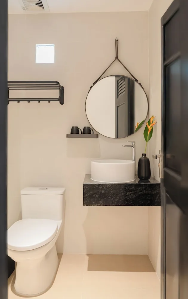 غرفة سوبيريور ثلاثية بسرير مزدوج وسرير فردي، Royal Hotel Nha Trang 4/4
