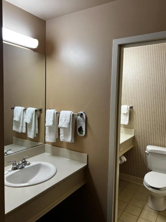 غرفة تنفيذية بسرير كينج، Hotel Mead 2/2