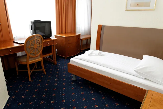Room, Single, Hotel Europa City 1/10