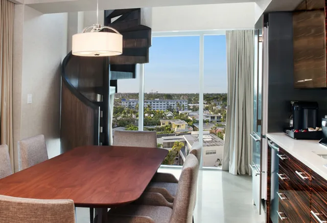1 Bedroom, Duplex, 2 Queen Beds, Pool Side، Conrad Fort Lauderdale Beach 5/6