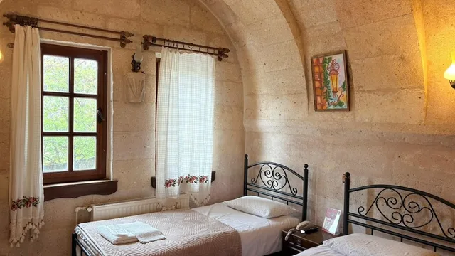 Arch, Twin Beds، Nature Park Cave Hotel 5/10