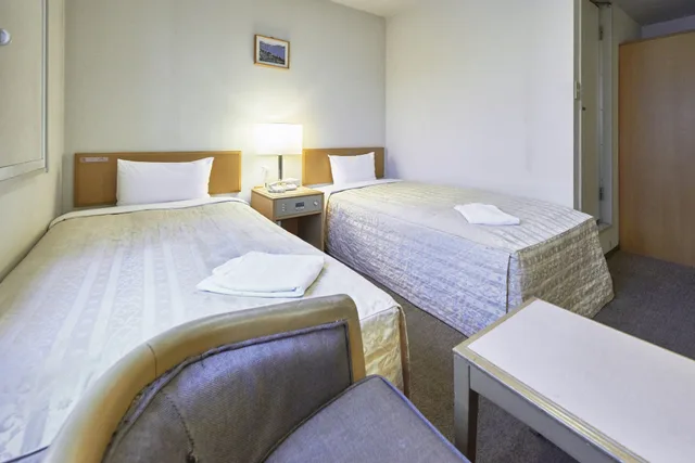غرفة بسريرين منفصلين للمدخنين، Hotel Select Inn Isehara 1/3