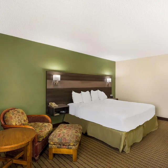 غرفة، Best Western Prairie Inn & Conference Center 3/9