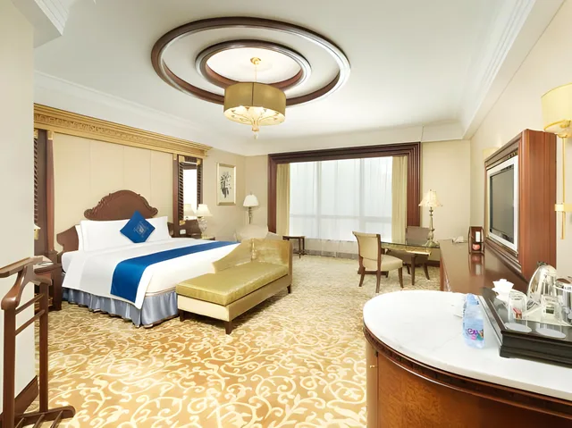 Room, King Bed, Queen Bed, City View, Regal Palace Hotel 1/3