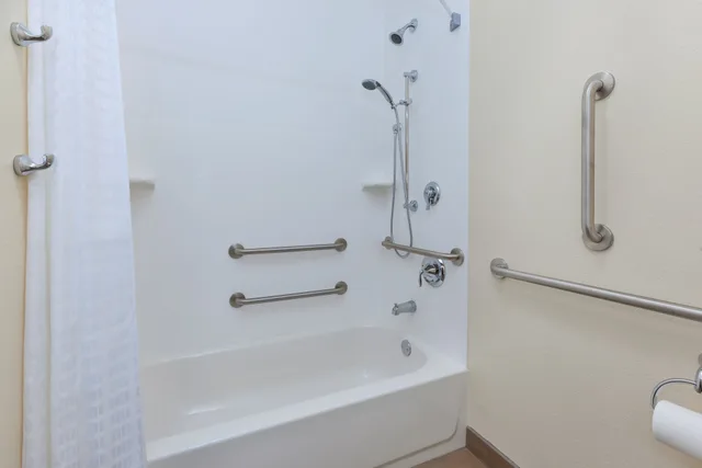 جناح استوديو بسرير كينج لذوي الإعاقة، Candlewood Suites Louisville Northeast 1/1