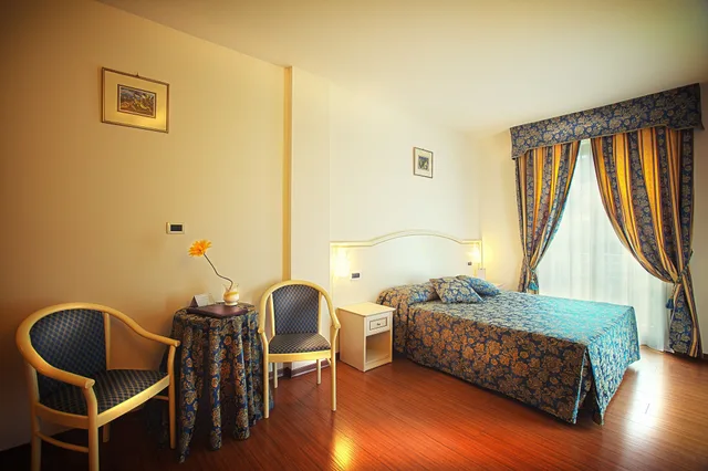 غرفة قياسية ثلاثية بسرير مزدوج وسرير فردي، Hotel Vedute 2/2