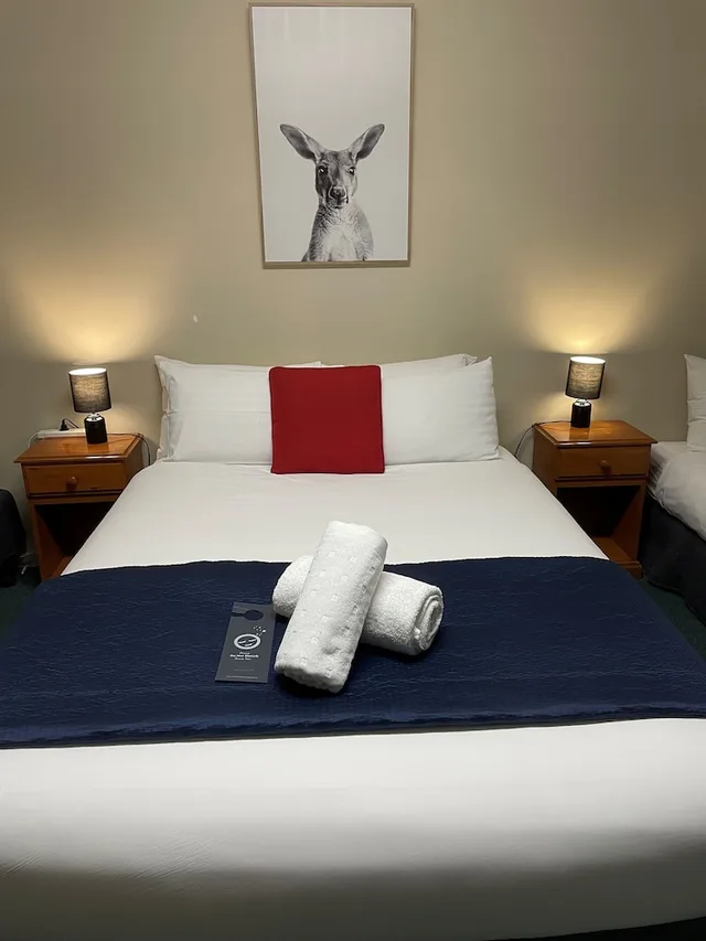 غرفة عائلية بسرير مزدوج وسريرين منفصلين، City Heart Motel 1/4