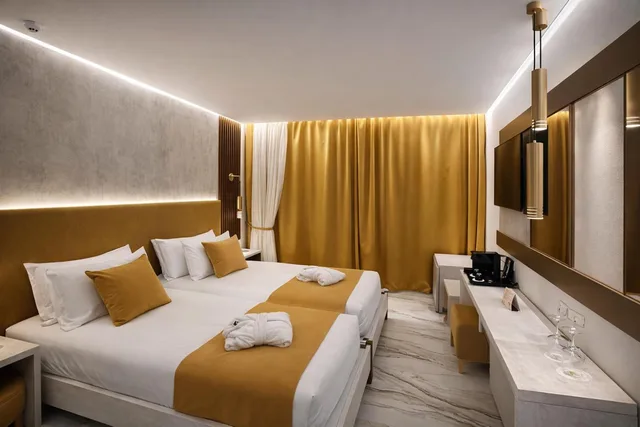 غرفة بسرير مزدوج أو سريرين منفصلين بإطلالة على المدينة، Rhodos Horizon Boutique - Adults Only 1/10