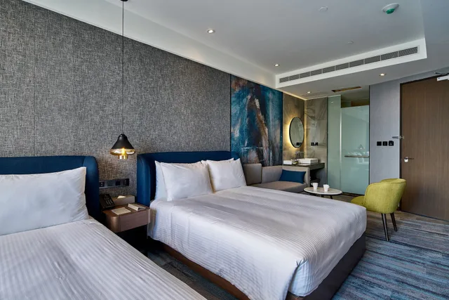غرفة فاخرة رباعية بسريرين مزدوجين بإطلالة على النهر، HARBOUR 10 HOTEL 1/4
