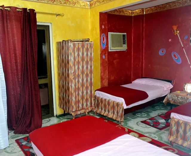 غرفة أساسية ثلاثية بثلاثة أسرّة بحمام مشترك للمدخنين، City Hostel 2/5