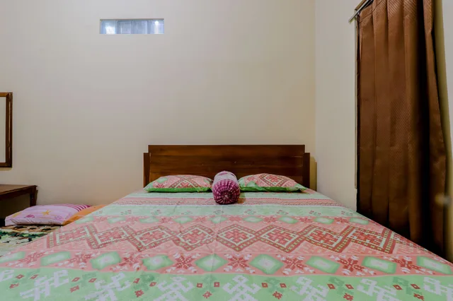 غرفة عائلية بسريرين مزدوجين، Penginapan Barokah by ZUZU 9/10