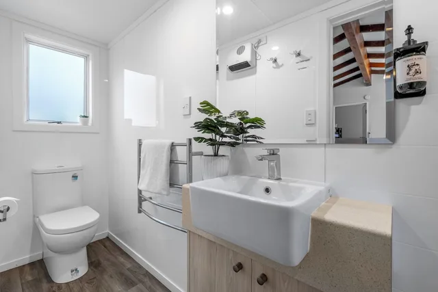 غرفة عائلية بسرير كوين وسريرين منفصلين بغرفة نوم واحدة، Tasman Holiday Parks - Te Anau 5/5